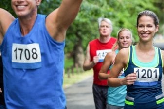 group of people running in a marathon